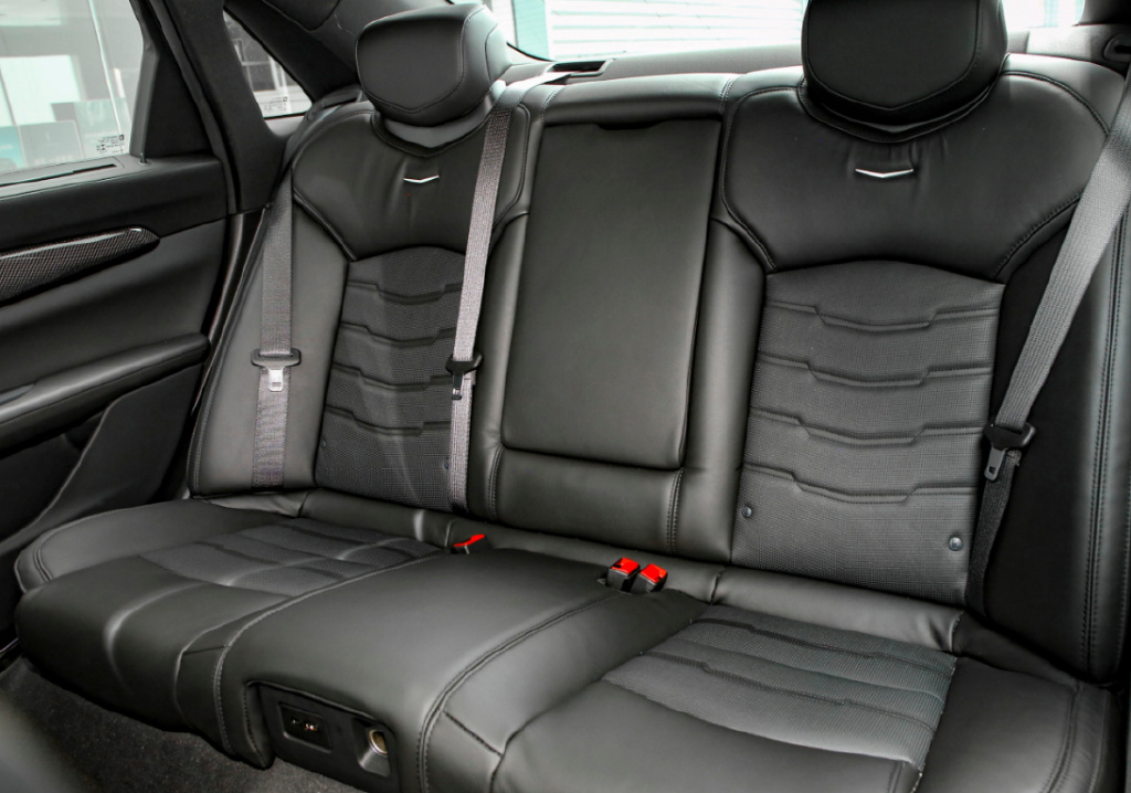 美系VS德系!宝马5系对比凯迪拉克CT6如何抉择?