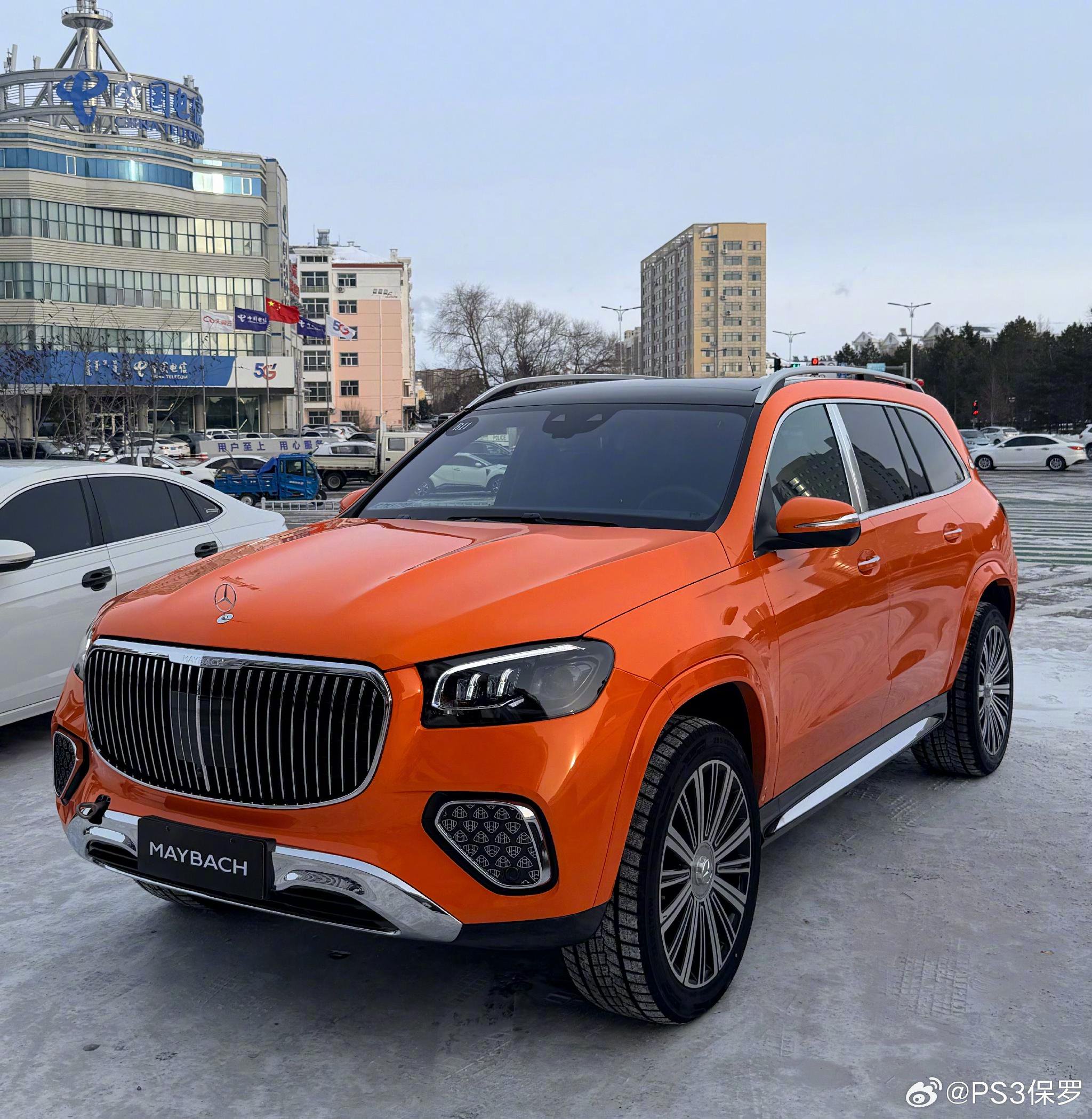 今天撸迈巴赫 这颜色过于骚气