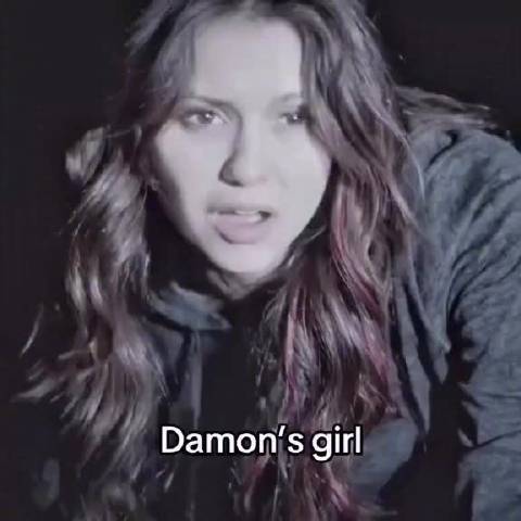 《吸血鬼日记》Elena陷Damon与Stefan情感抉择