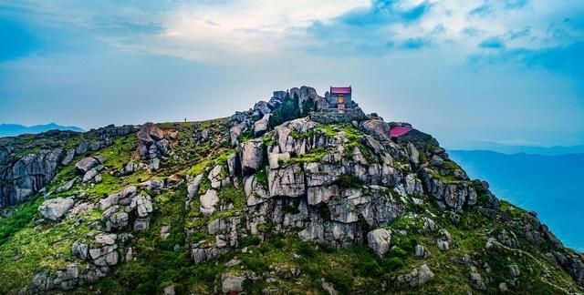 新闻推荐:丰城胡咀街小巷子有什么隐藏的美食和故事?