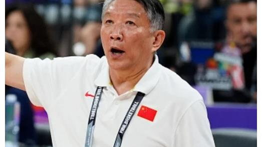 宫鲁鸣告别中国女篮？功和过难分，未来的路又在哪呢