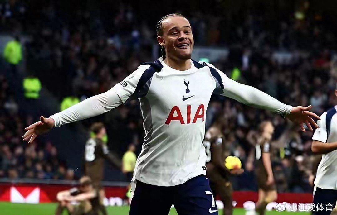 热刺6500万买了个“水货”？西蒙斯迷局背后藏着英超残酷真相