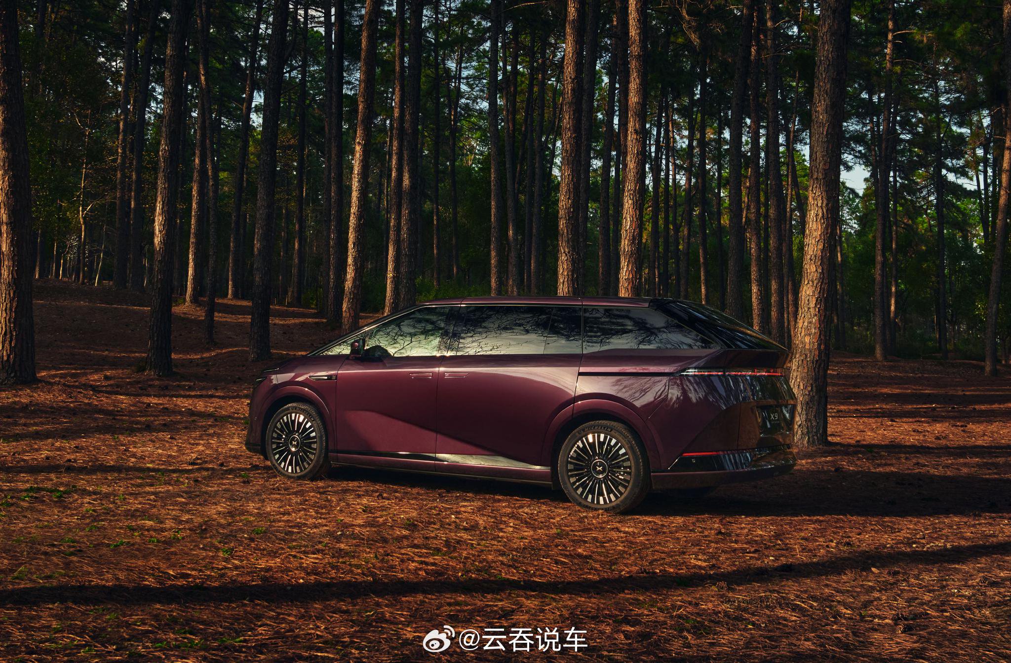 X9之前最主流的颜色是黑、白、银色…