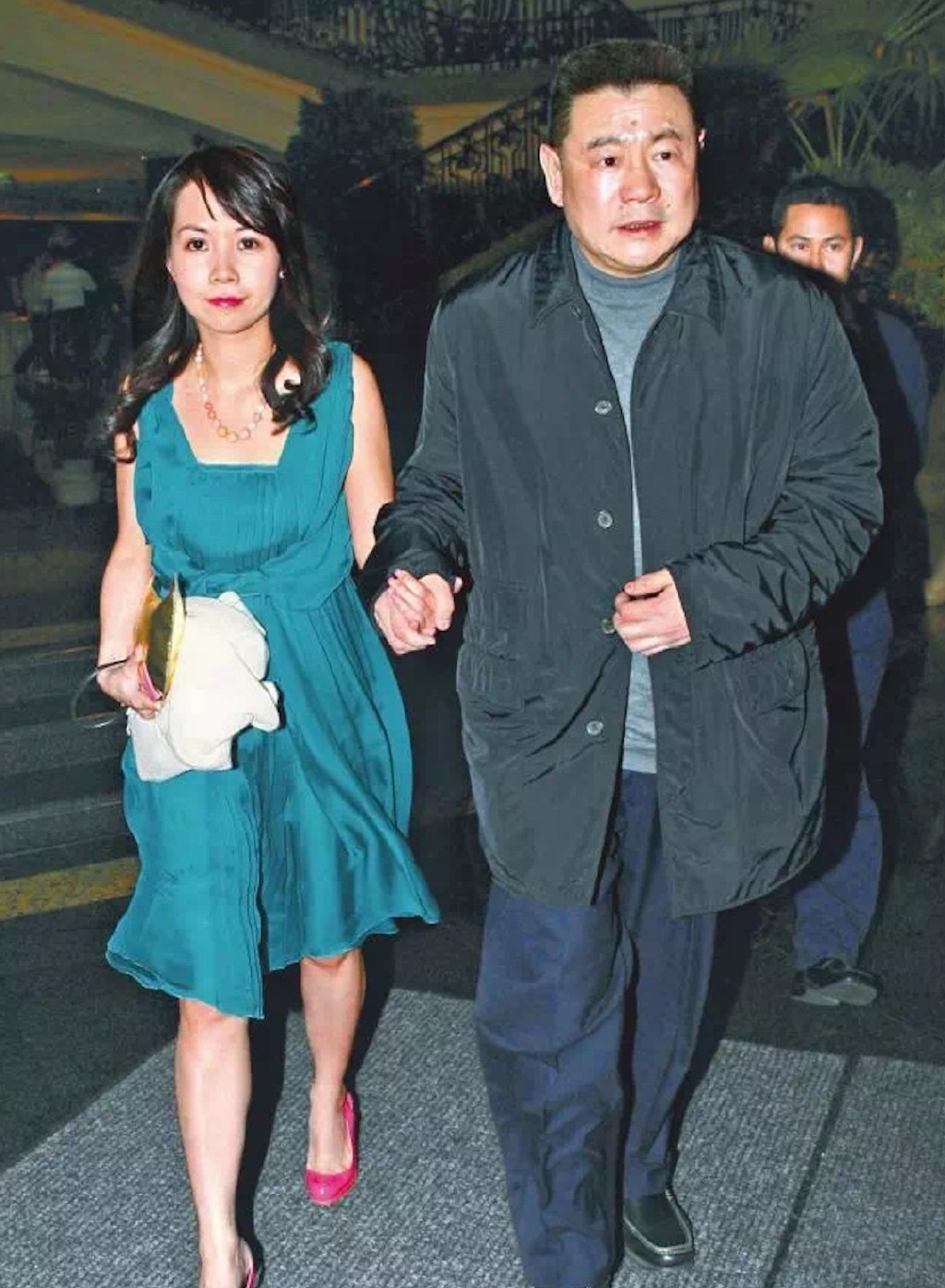 刘銮雄长子刘鸣炜发文宣布再婚 与妻子甜蜜合影-搜狐大视野-搜狐新闻