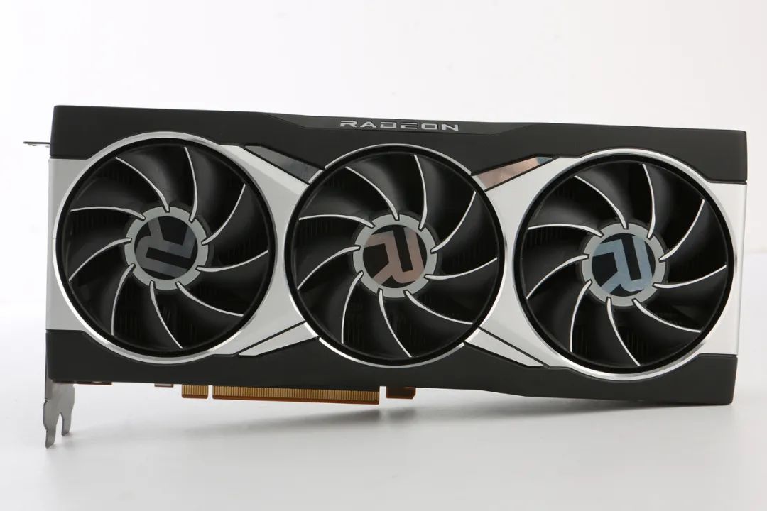 速来围观!amd radeon rx 6800xt & rx 6800显卡图赏