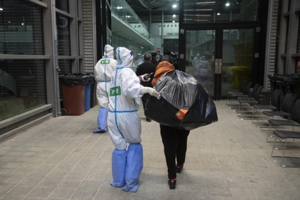 上海最大的集中隔离点连夜收治1080人,医疗队准备了炒年糕面包酸奶等宵夜休闲区蓝鸢梦想 - Www.slyday.coM 上海最大的集中隔离点连夜收治1080人,医疗队准备了炒年糕面包酸奶等宵夜休闲区蓝鸢梦想 - Www.slyday.coM