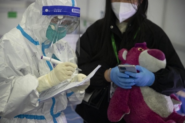 上海最大的集中隔离点连夜收治1080人,医疗队准备了炒年糕面包酸奶等宵夜休闲区蓝鸢梦想 - Www.slyday.coM 上海最大的集中隔离点连夜收治1080人,医疗队准备了炒年糕面包酸奶等宵夜休闲区蓝鸢梦想 - Www.slyday.coM