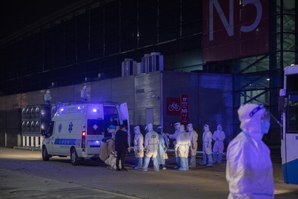 上海最大的集中隔离点连夜收治1080人,医疗队准备了炒年糕面包酸奶等宵夜休闲区蓝鸢梦想 - Www.slyday.coM 上海最大的集中隔离点连夜收治1080人,医疗队准备了炒年糕面包酸奶等宵夜休闲区蓝鸢梦想 - Www.slyday.coM