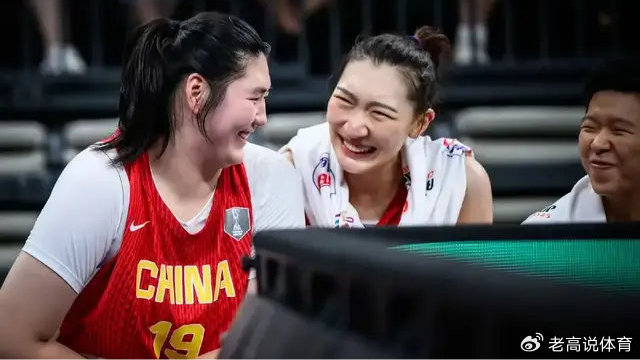 目前的中国女篮，最强阵容应该是“三塔”加另外两人，没有张子宇