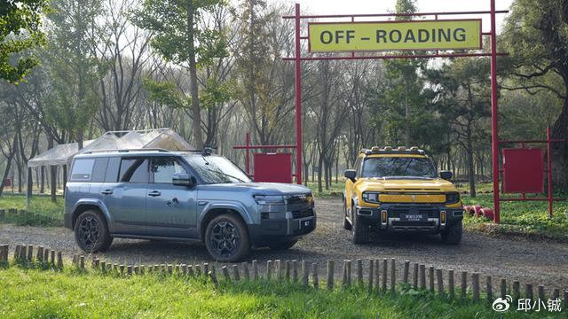 20万级方盒子对决：深蓝G318和钛7，谁才是全能王者？