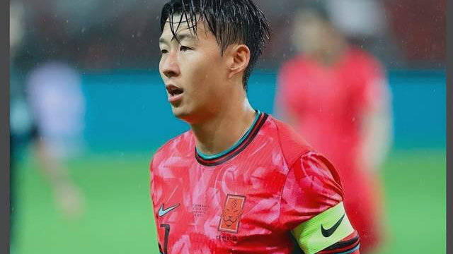 孙兴慜坚决否认重返欧洲的传闻，韩国高考日为考生们送上了鼓励