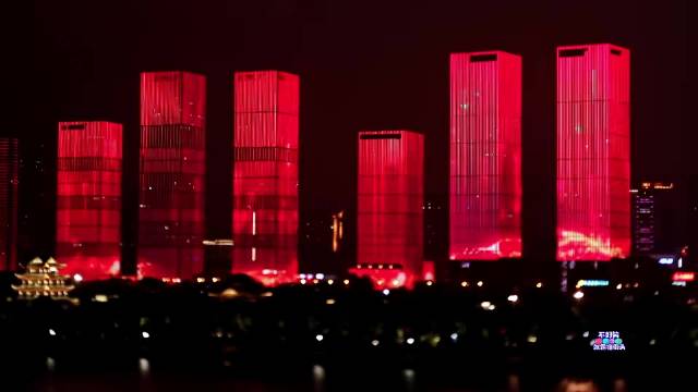 爆笑综艺官宣上线，大张伟周奇墨小鹿常驻赵露思加盟