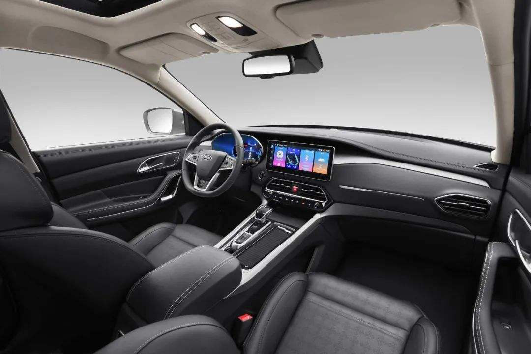 轴距堪比汉兰达,长度超探岳、途观L,这四款国产越级紧凑SUV,怎么选