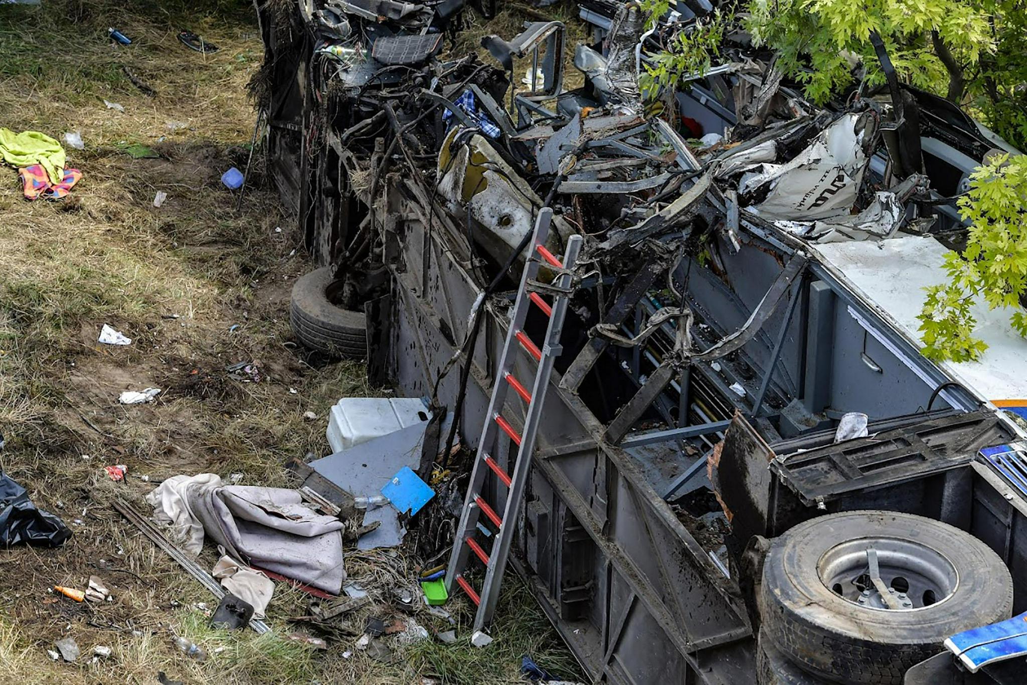 (外代一线)匈牙利发生车祸致8死48伤休闲区蓝鸢梦想 - Www.slyday.coM (外代一线)匈牙利发生车祸致8死48伤休闲区蓝鸢梦想 - Www.slyday.coM