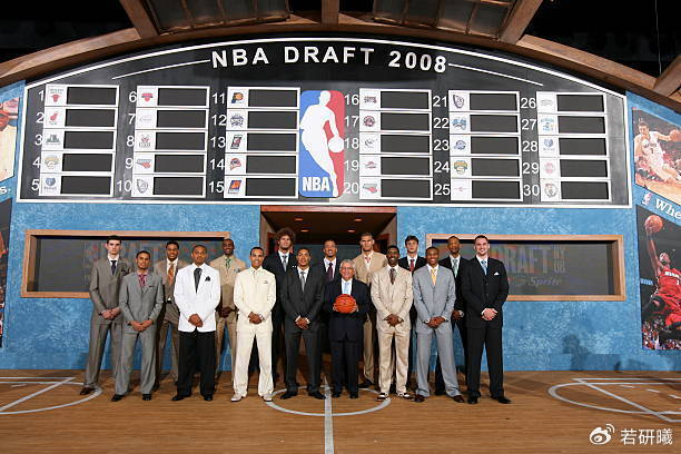 美媒重排08届选秀顺位：小乔丹逆袭，罗斯仅第3，状元无悬念