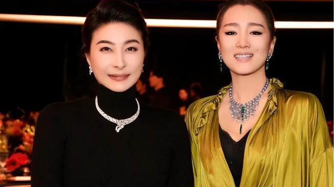 北京这一夜，郭晶晶用凸起的小肚子，给内娱审美上了深刻的一课