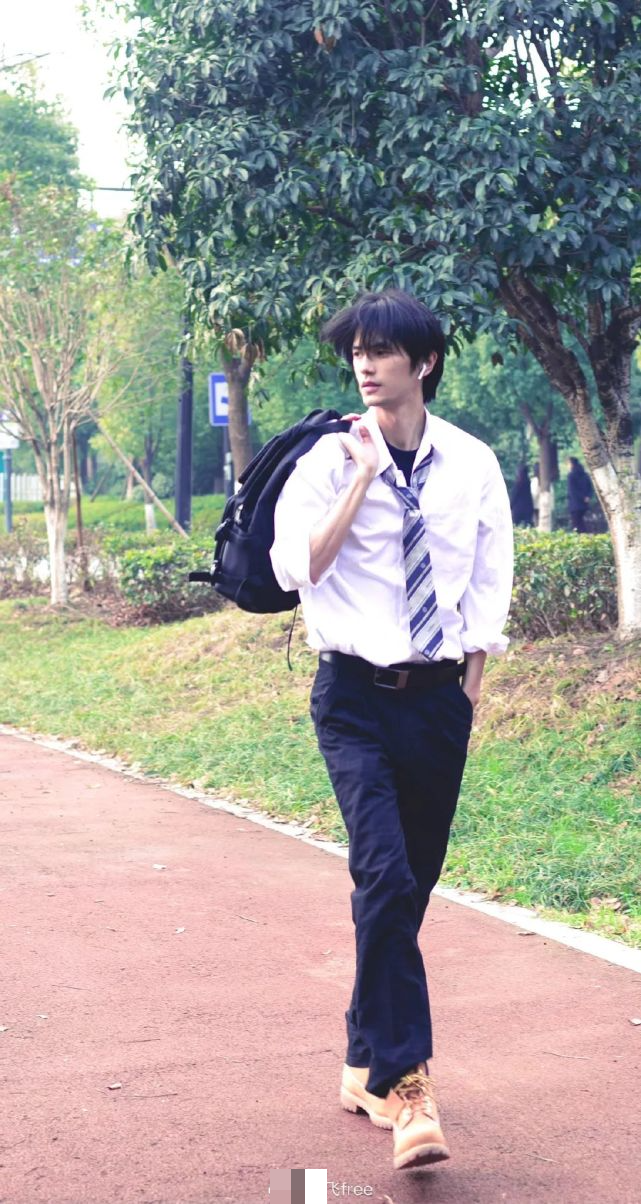 抖音美少年101脱离滤镜的真帅哥们