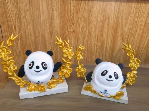 助力冬奥、创意十足!面塑冰墩墩、剪纸冰墩墩、针织冰墩墩都来了休闲区蓝鸢梦想 - Www.slyday.coM 助力冬奥、创意十足!面塑冰墩墩、剪纸冰墩墩、针织冰墩墩都来了休闲区蓝鸢梦想 - Www.slyday.coM