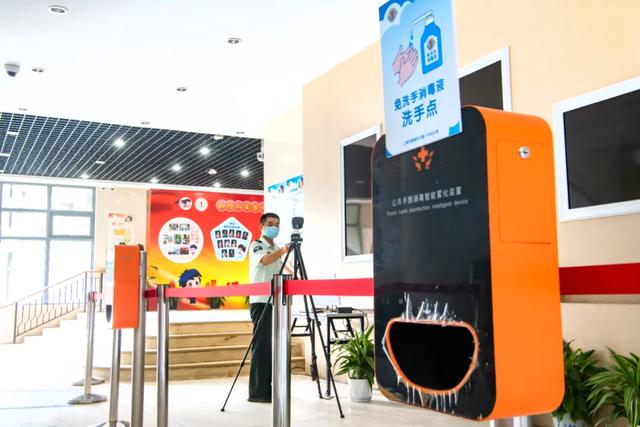 官宣!上海中小学、幼儿园9月1日照常开学!上海新增2例本土确诊病例,涉及2个区休闲区蓝鸢梦想 - Www.slyday.coM 官宣!上海中小学、幼儿园9月1日照常开学!上海新增2例本土确诊病例,涉及2个区休闲区蓝鸢梦想 - Www.slyday.coM