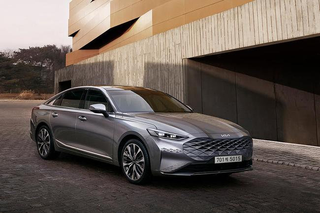 全新起亚K8官图发布，采用全新品牌标识