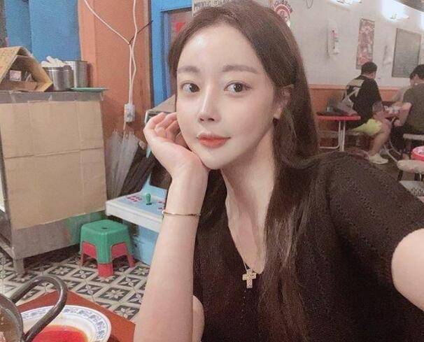 又一名19岁吃播网红脑溢血去世！不幸英年早逝的网红还有谁？