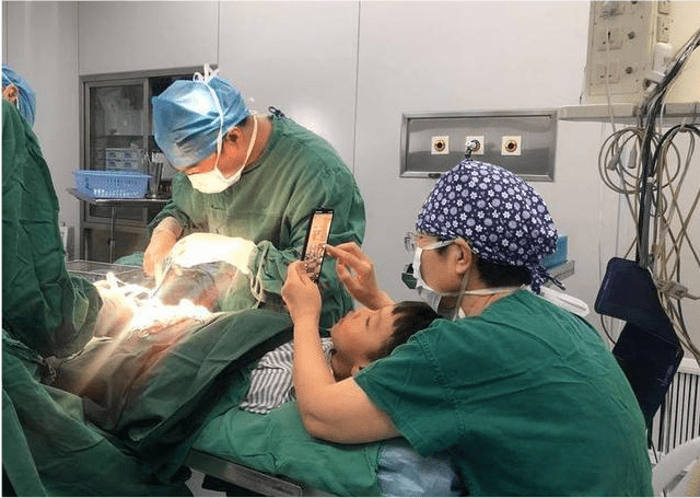 贵州4岁女孩被虐待 双脚烫伤严重需截肢 爷爷发声后妈很凶休闲区蓝鸢梦想 - Www.slyday.coM 贵州4岁女孩被虐待 双脚烫伤严重需截肢 爷爷发声后妈很凶休闲区蓝鸢梦想 - Www.slyday.coM