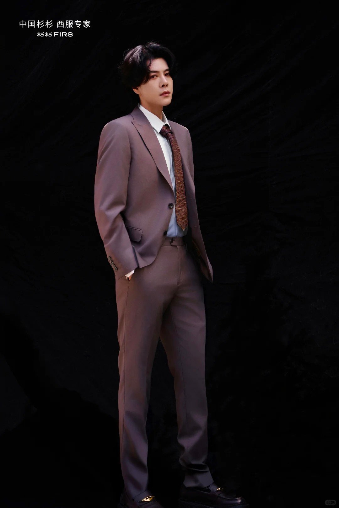 徐海乔亮相中国国际时装周，演绎杉杉西服绅士风范