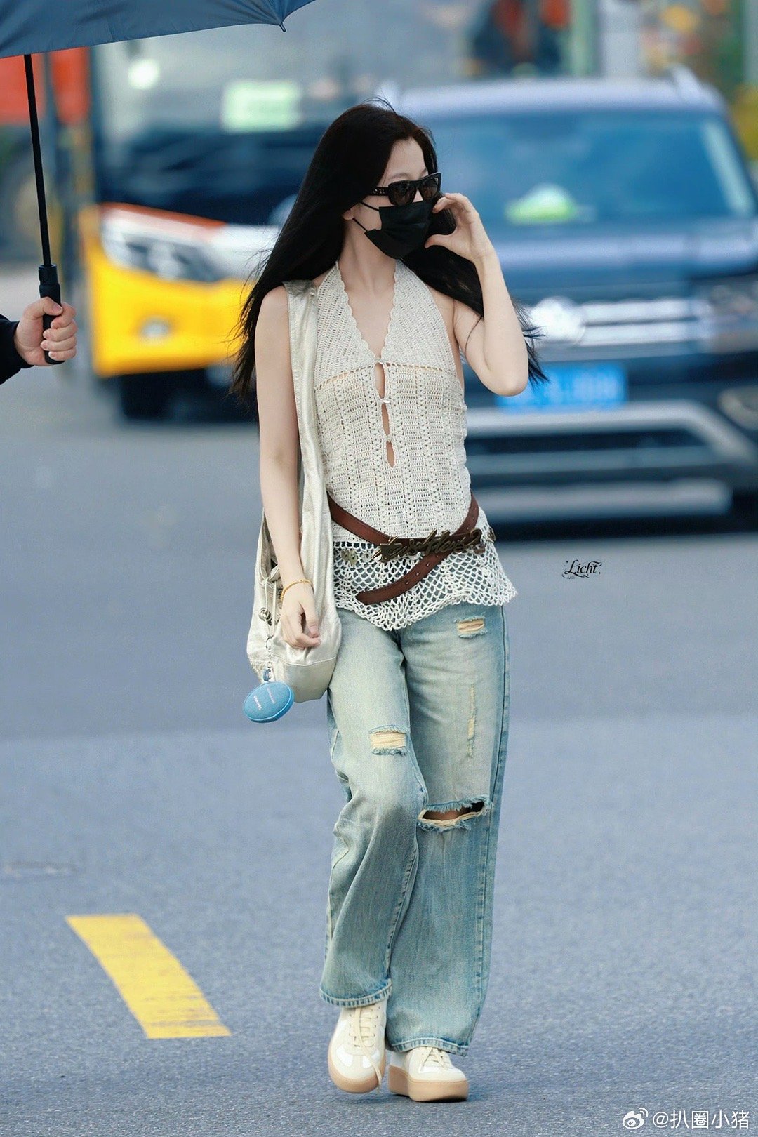 虞书欣《云初令》今日上班饭拍，辣妹欣欣