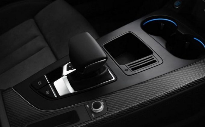 沃尔沃S60和奥迪A4L怎么选,一篇文章给你盘清楚