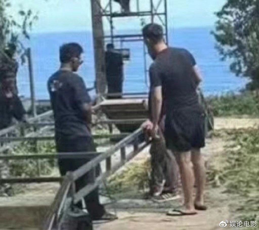窦骁何超莲婚礼现场曝光,充满浪漫奢华的格调,何超莲打扮像仙女休闲区蓝鸢梦想 - Www.slyday.coM 窦骁何超莲婚礼现场曝光,充满浪漫奢华的格调,何超莲打扮像仙女休闲区蓝鸢梦想 - Www.slyday.coM