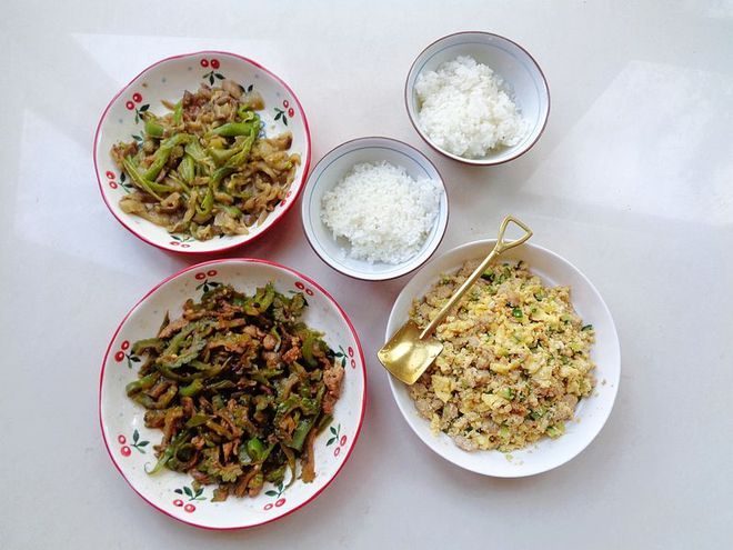 接地气的15天晚餐，被网友说成“减肥餐”，你家晚餐怎么吃呢？
