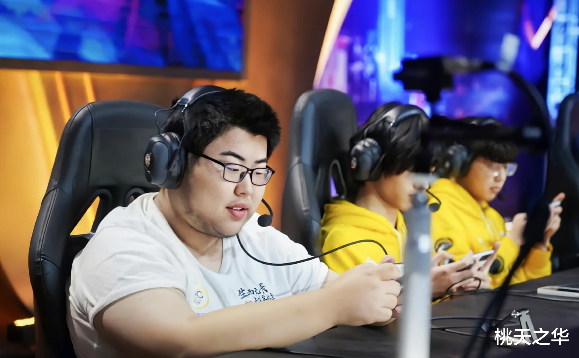 eStar夺冠并不是空谈,两大克星消失,打败eStar的可能只剩自己了休闲区蓝鸢梦想 - Www.slyday.coM eStar夺冠并不是空谈,两大克星消失,打败eStar的可能只剩自己了休闲区蓝鸢梦想 - Www.slyday.coM