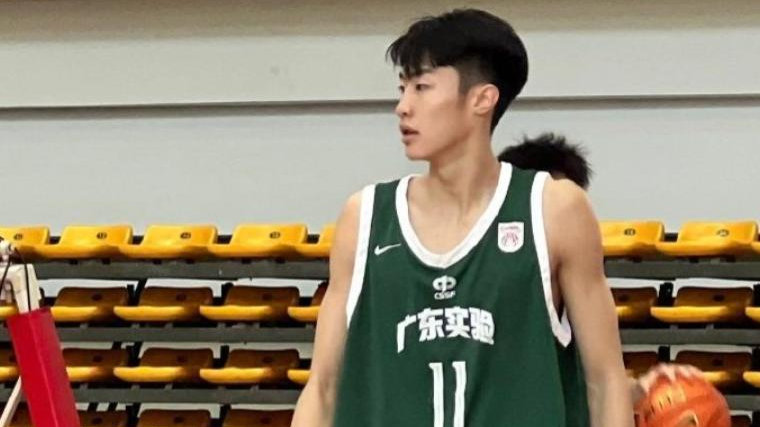 峰回路转？曝后卫新星重返广东宏远，朱芳雨神来之笔