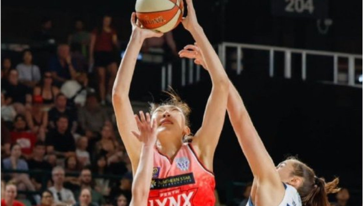 统治级表现！韩旭22分+全能数据 在场正负值+32 率队狂胜夺6连胜