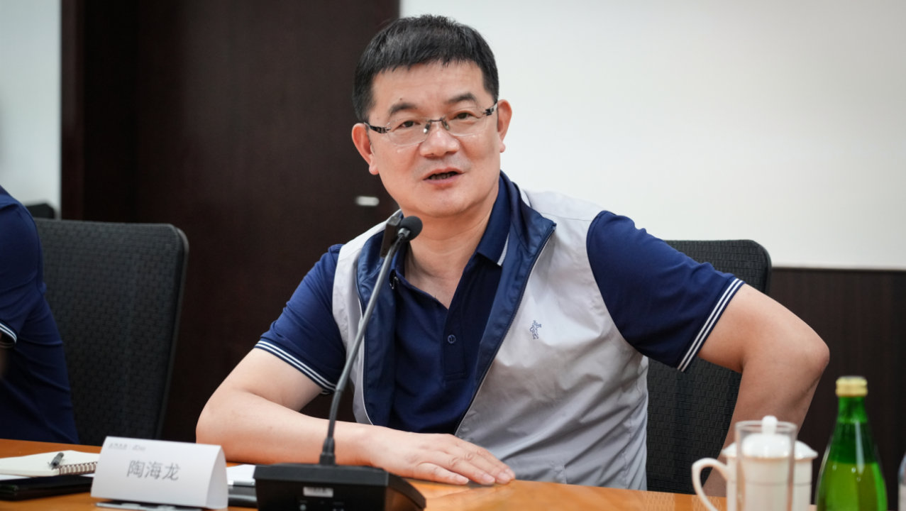 从“定力”到“智变”，上汽大众的赶路与领路