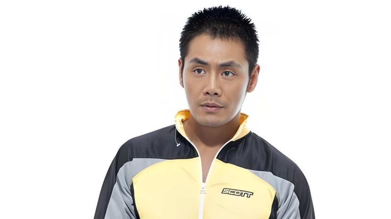 张纪中一脚把邵兵踹出笑傲江湖，三年后却让他回来演李亚鹏的爹