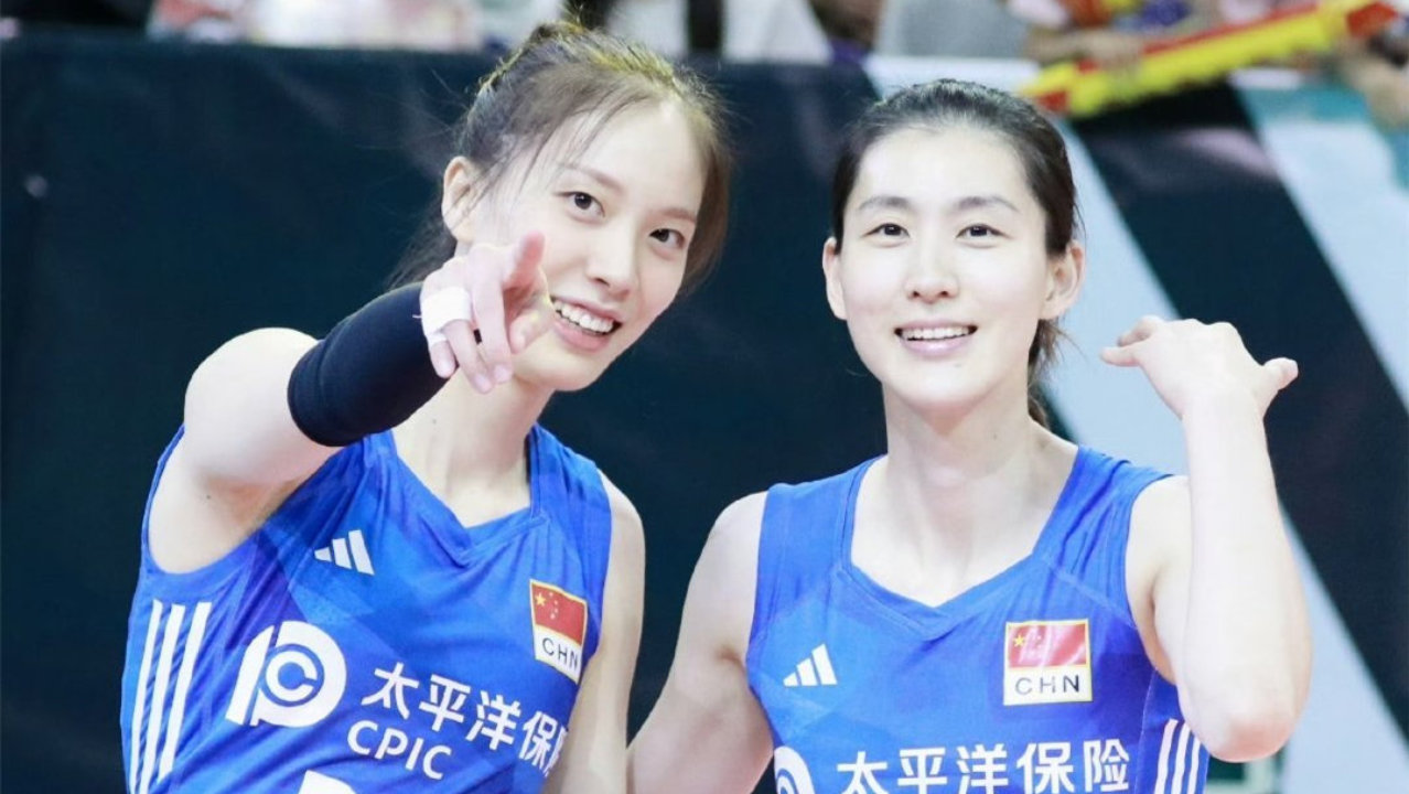 泪目！30岁中国女排世界冠军退役：又美又能打，郎平助她跃升