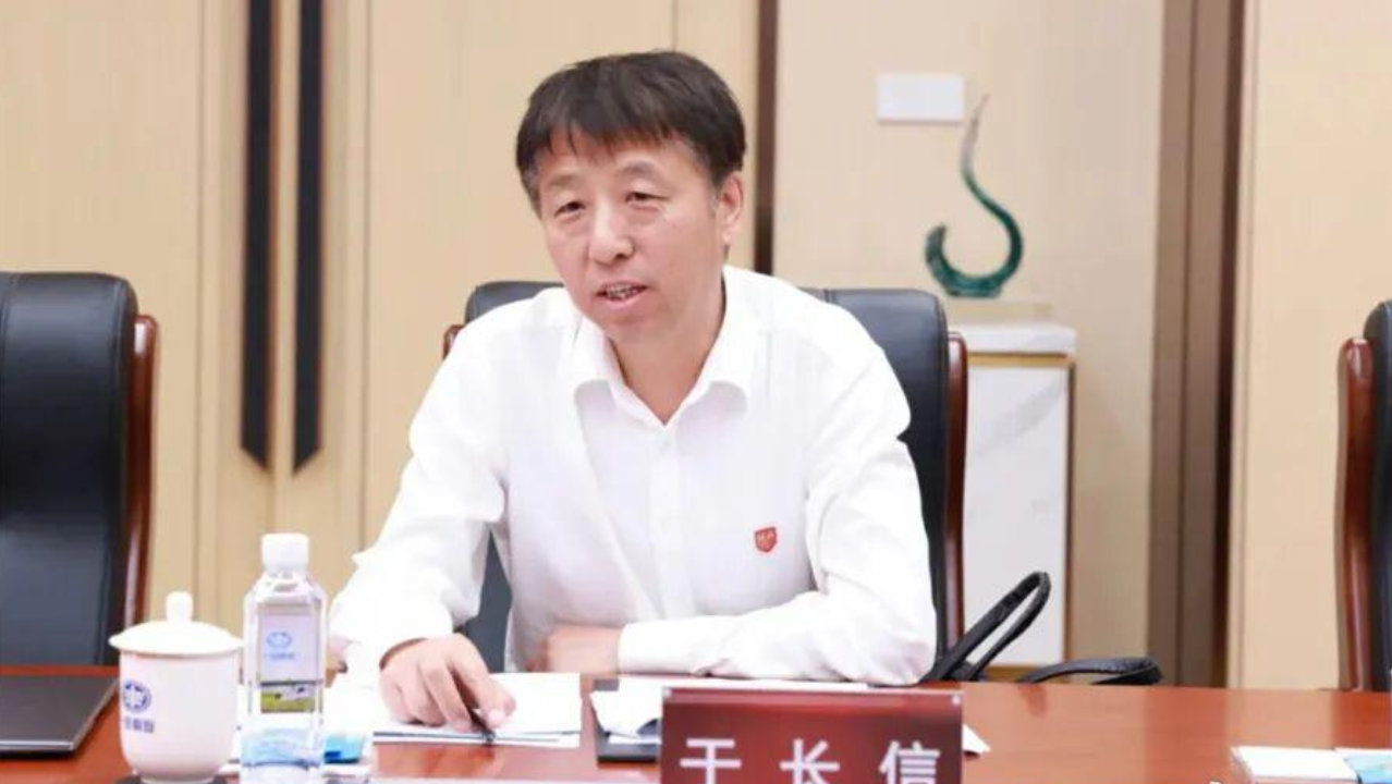 久未露面？一汽解放总经理于长信获奖了……