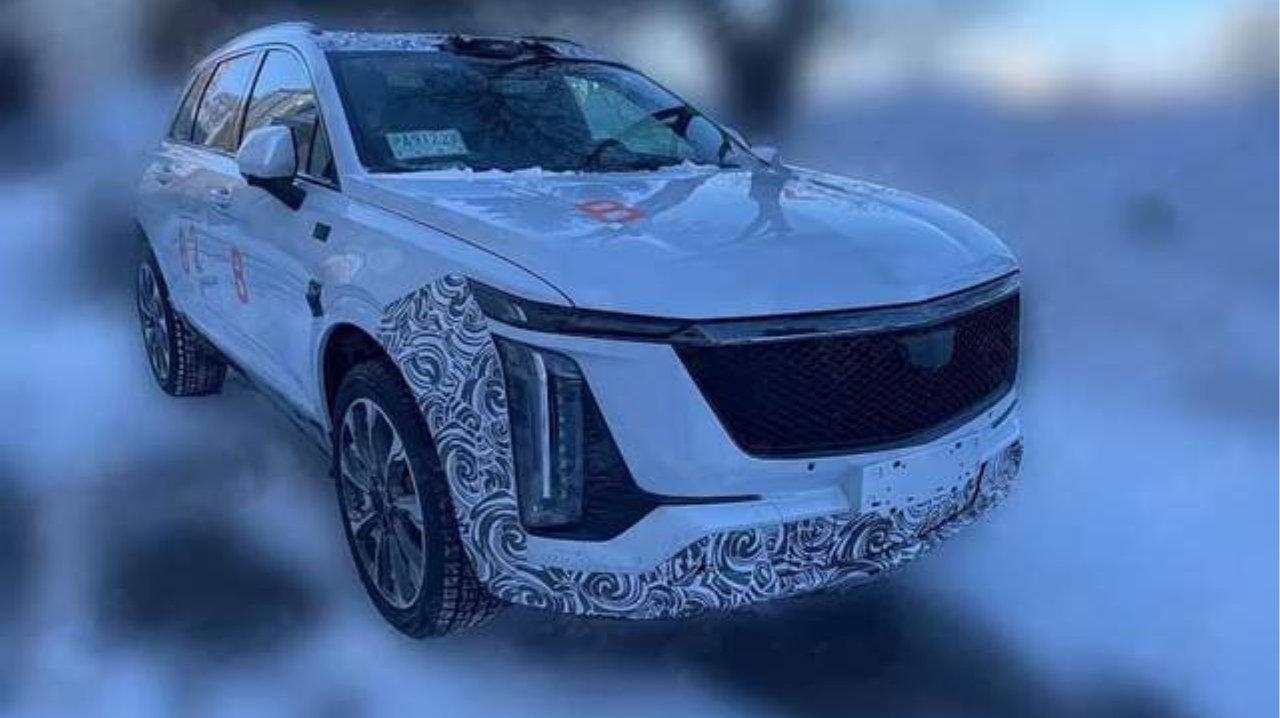 凯迪拉克XT5改款曝光，配33英寸屏+8775芯片，采用1.5T插混动力？