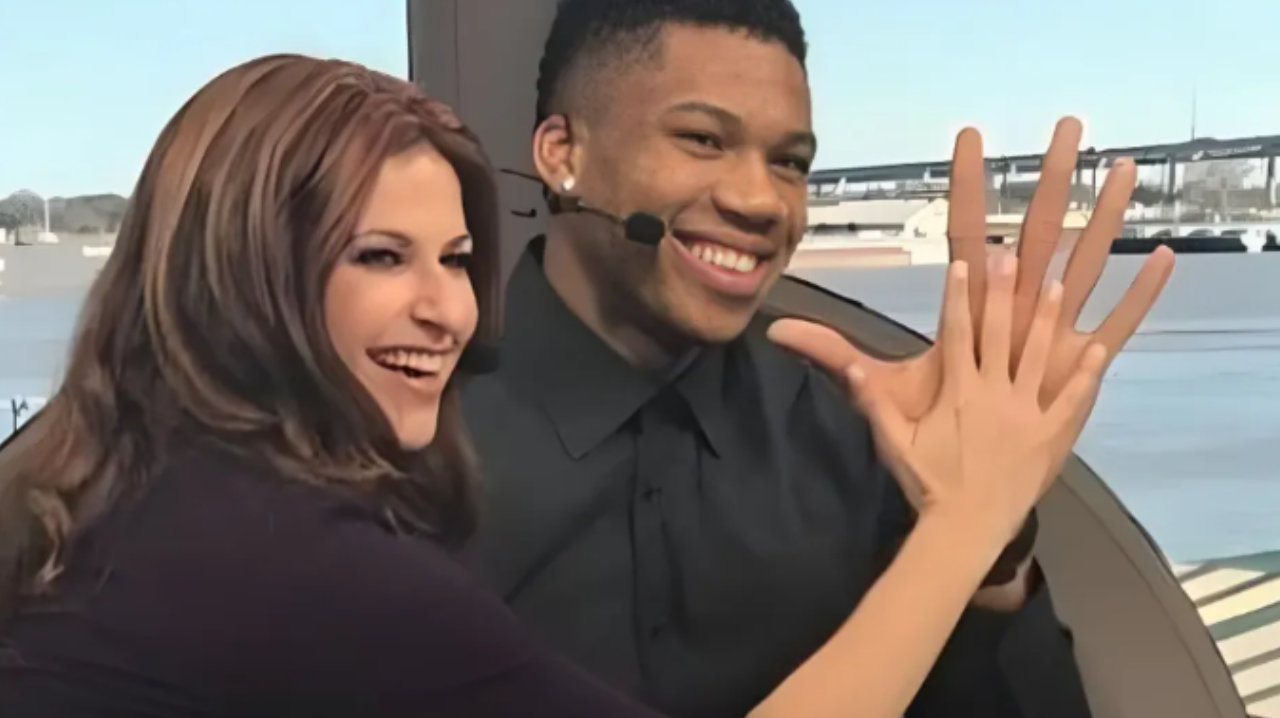 NBA球星体型有多非人类？张伯伦腿长1米5 姚明在泳池似灭霸