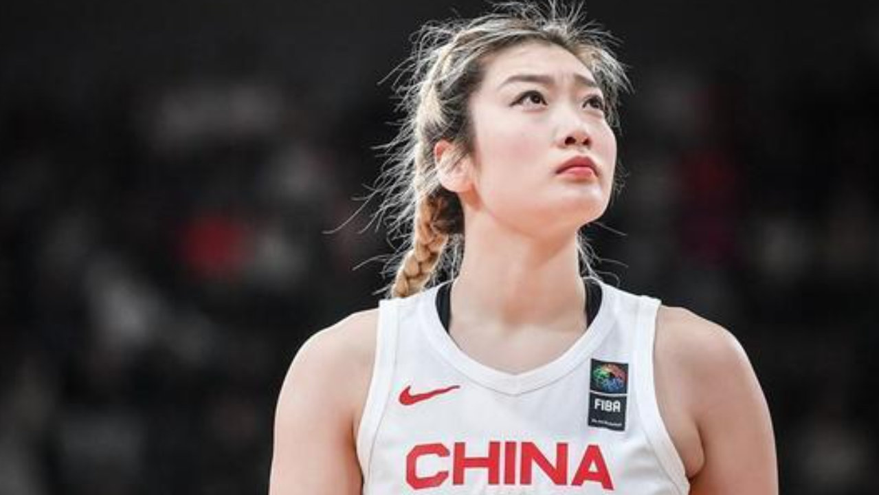 女篮李梦加盟Project B联赛：1400万年薪是机遇还是陷阱？