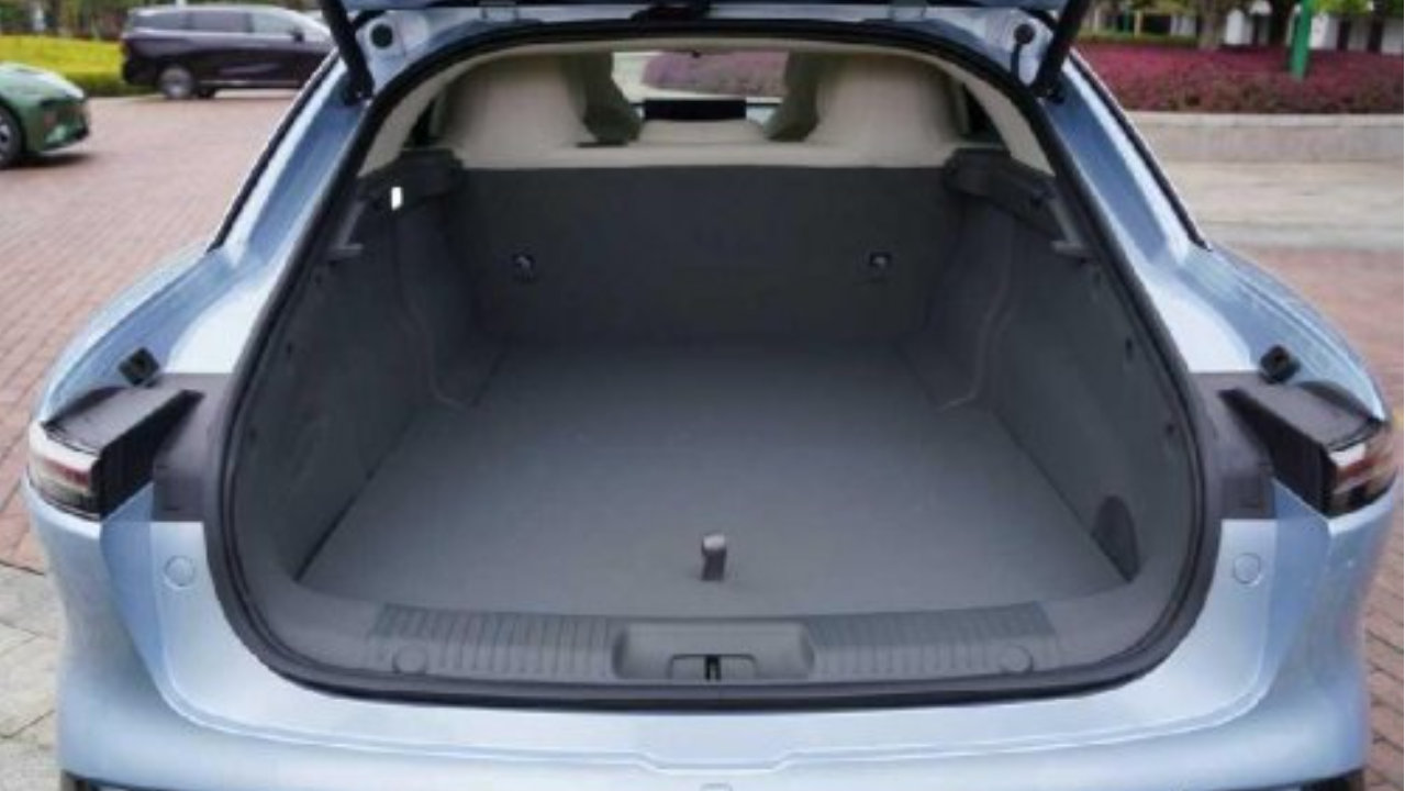 兼顾舒适与性能，星海S7 800V超充版成家庭出行新选