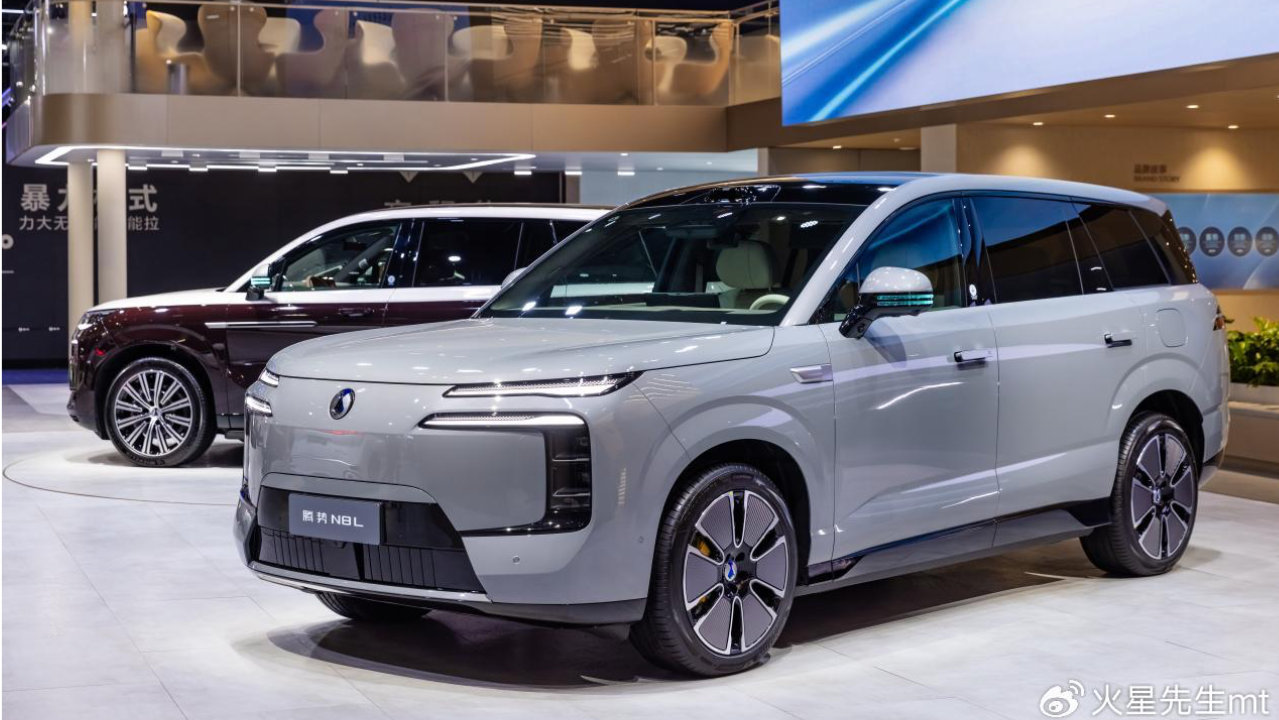 广州车展中国豪华双雄闪耀!腾势全矩阵+仰望三旗舰齐亮相