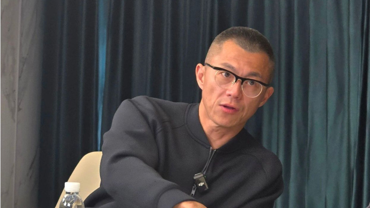 知名车评人陈震被多平台禁言，此前开劳斯莱斯闪灵出车祸被通报