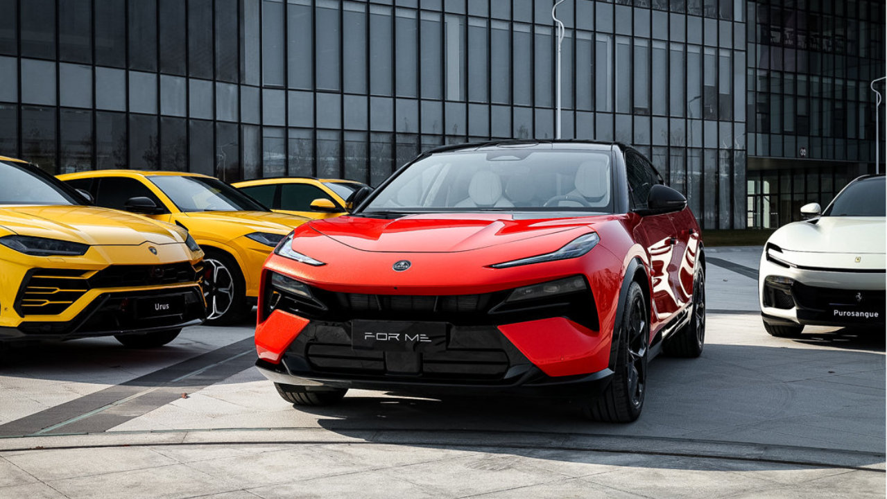 三大全球第一+三大百万标配 莲花跑车全新PHEV产品——For Me亮相