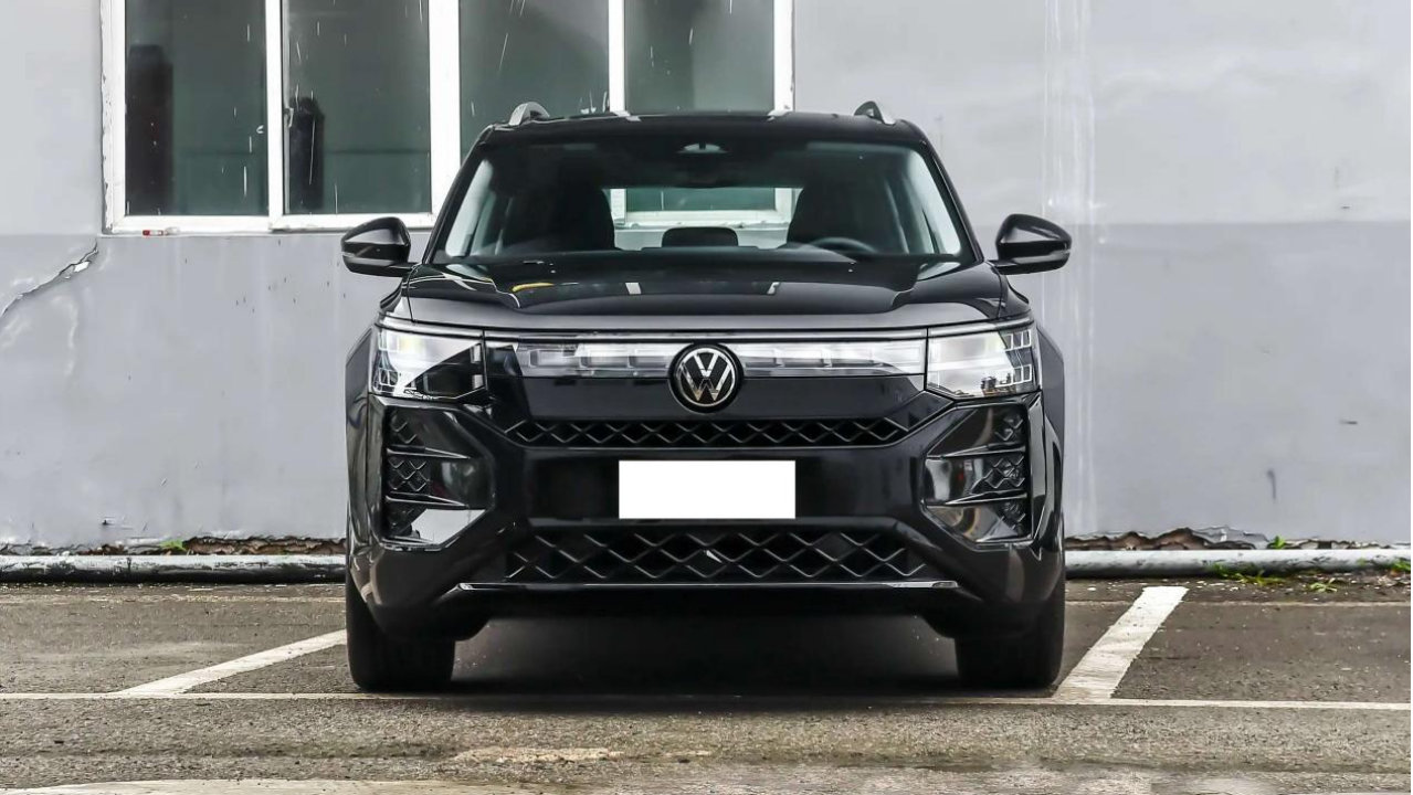 双车对比：大众途昂和别克昂科旗，谁才是家用的实用之选？