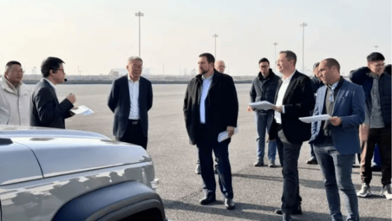 Jeep不甘心！在华开启“第三次合资”，搭档锁定东风