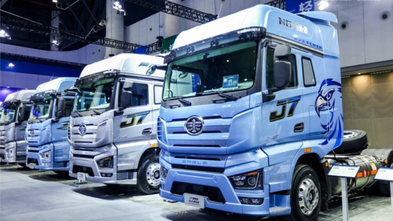 解放破万辆 重汽大涨66% 徐工/三一/远程翻倍涨！牵引车11月实销增58%