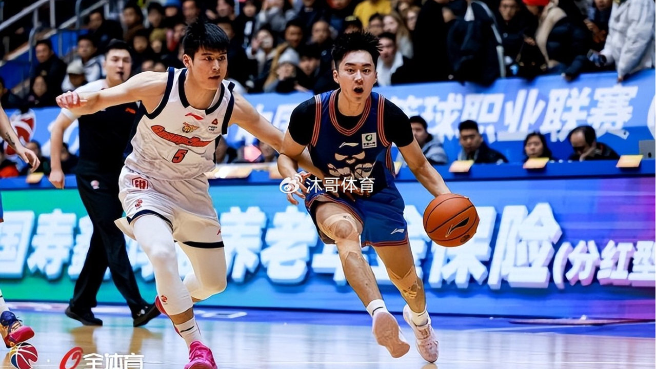 三核发力破颓势 广东104-76大胜四川 胡明轩26分超越朱芳雨创里程碑