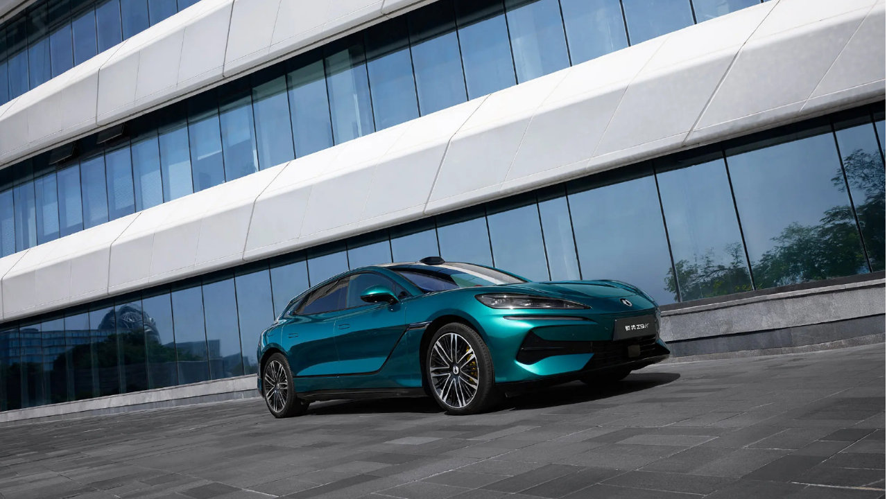 纯电续航1036km！全新腾势Z9GT低配超500马力，车里用上碳纤维